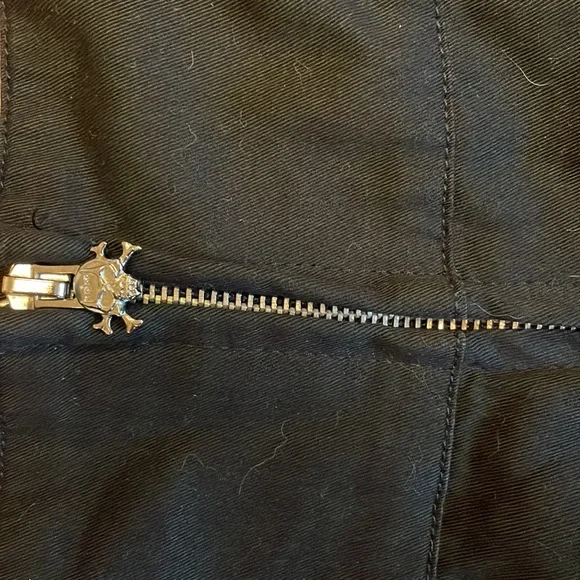 Punk Black Kilt w/chains - Picture 4 of 9